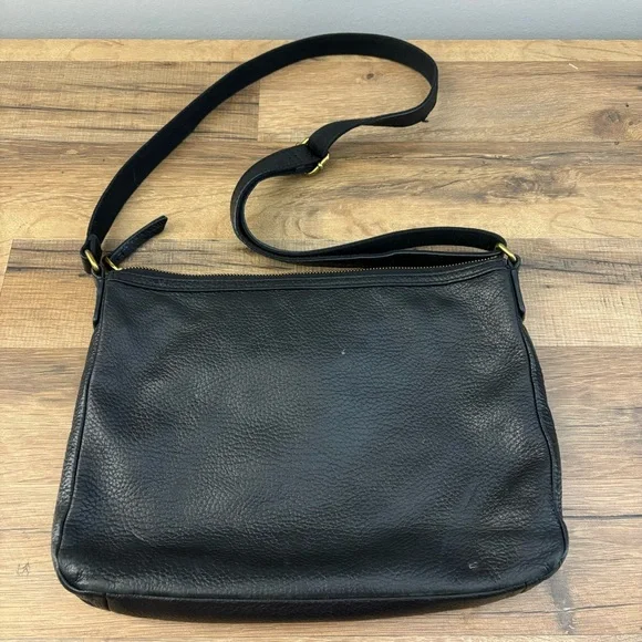 Fossil Elise Crossbody Bag Black Pebbled Leather Slim 3 Zipper Adjustable - Picture 2 of 13